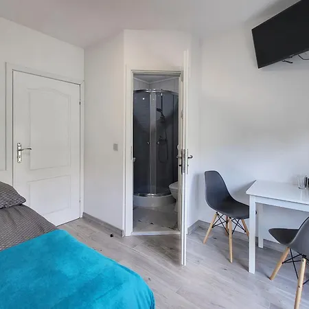 U Hrycow בית אירוח *